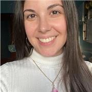 Laureata in Lingue impartisce lezioni di lingua spagnola agli studenti delle scuole secondarie di primo e secondo grado e a studenti universitari